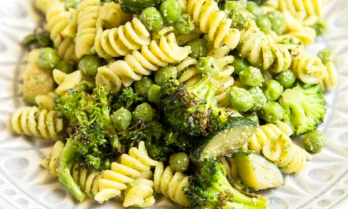 paste cu mazare si sos pesto jpeg