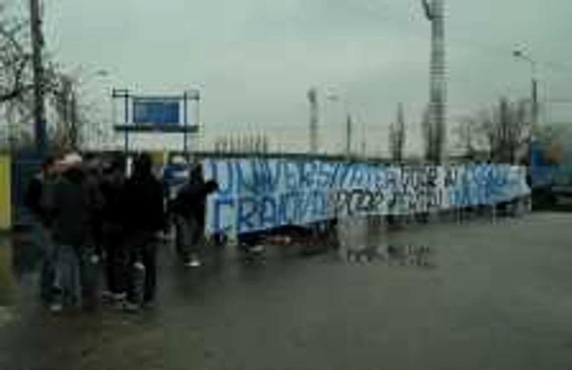 Suporterii Ştiinţei au protestat împotriva mutării echipei la Severin