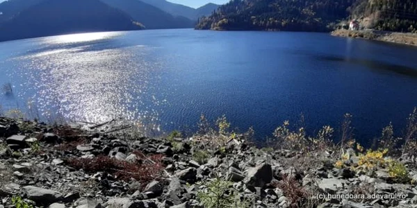 lacul gura apelor foto daniel guţă adevarul