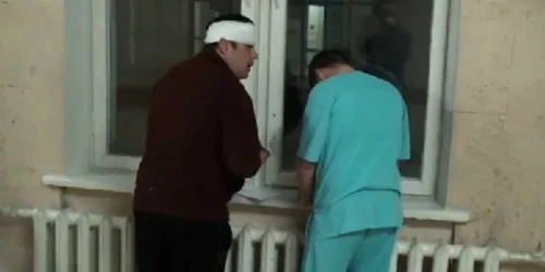 Bărbatul a fost lovit de niște necunoscuți. Sursa: Curaj.tv