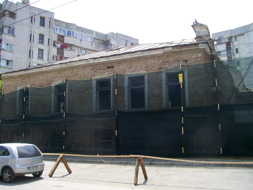 Iaşi: Salvarea, în ultima clipă, a Casei A D  Xenopol jpeg