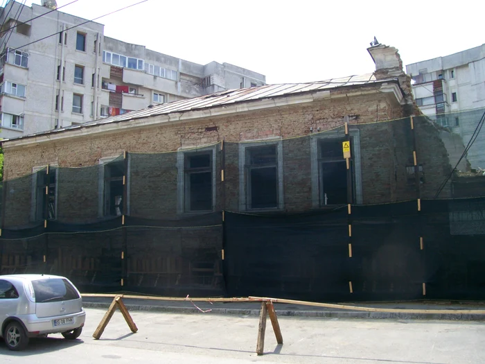 Iaşi: Salvarea, în ultima clipă, a Casei A D  Xenopol jpeg