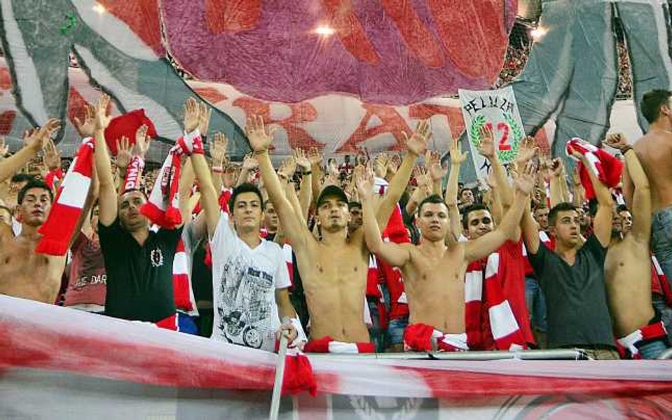 Comisia de Disciplină a tăiat amendă pe numele clubului Dinamo. Plătește pentru incidentele de la meciul cu Rapid