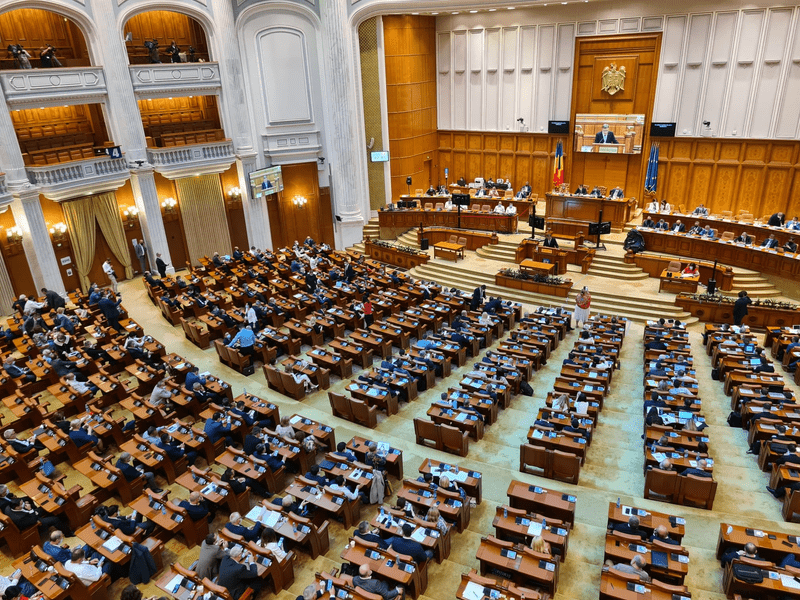 MApN a solicitat Parlamentului aprobarea prealabilă pentru achiziționarea a două elicoptere H215M