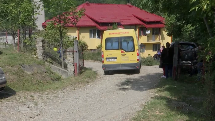 Microbuzul școlar SURSA Iulian Bunilă