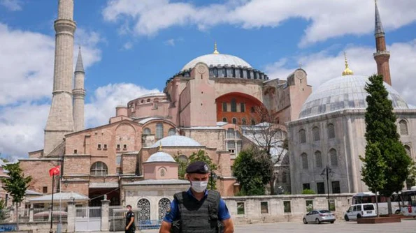 UNESCO cere Turciei un raport despre starea de conservare a Bazilicii Sfânta Sofia jpeg