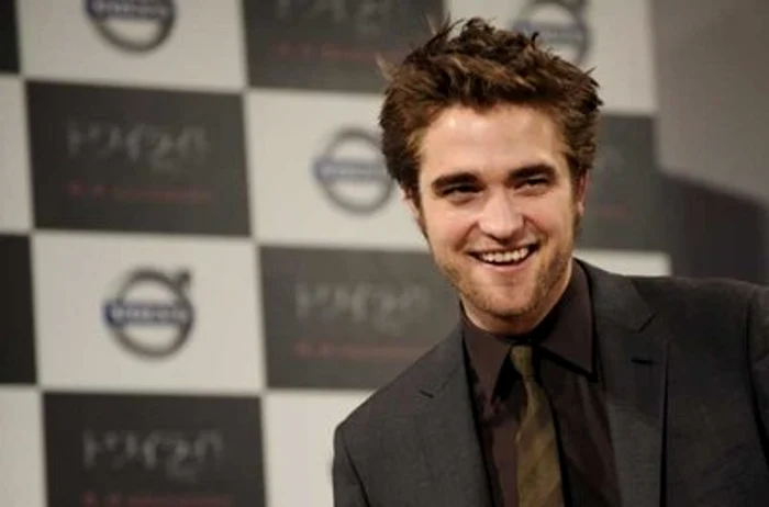 
    Robert Pattinson  