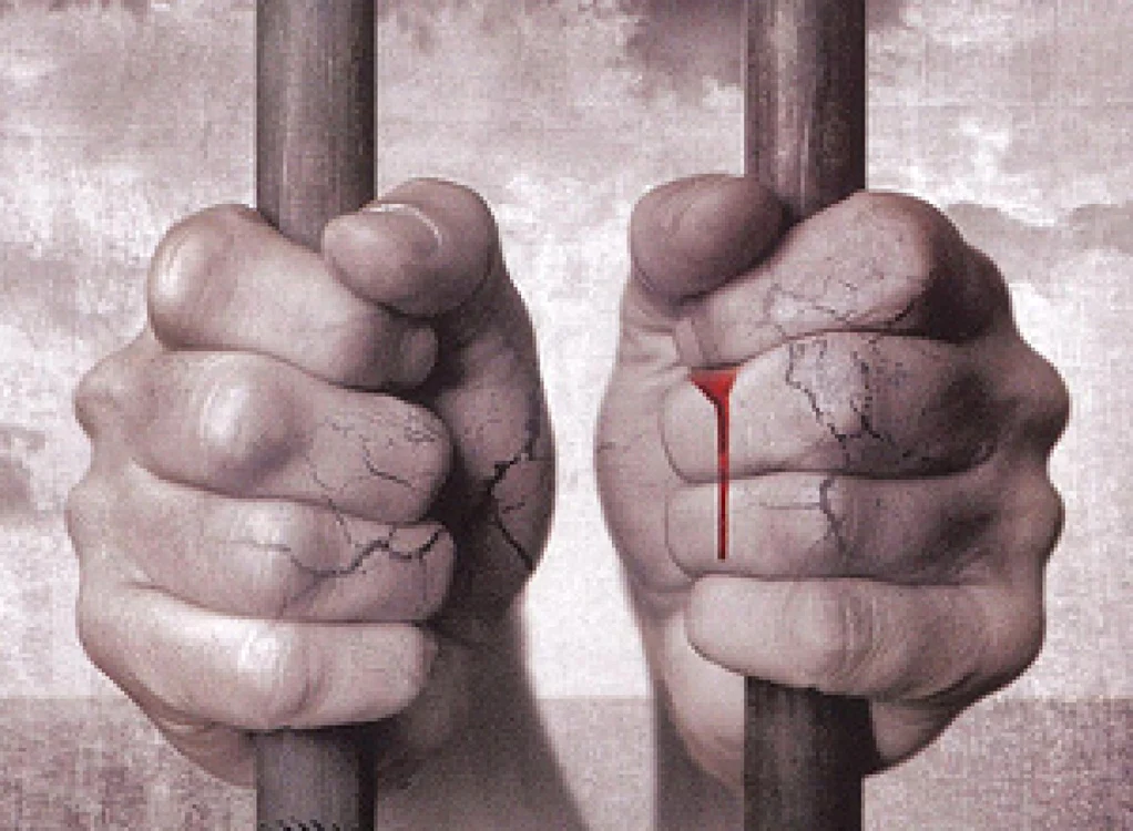 „Aceste încercări de a ascunde tortura au rodat întregul proces şi au rezultat în violări fără precedent ale dreptului de confidenţialitate dintre avocat şi client şi ale dreptului la un proces just“, spune avocatul deţinuţilor de la Guantanamo, Jason D. Wright