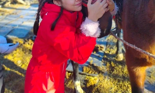 1 ana fiica roxanei ciuhulescu tabara de echitatie hobby calarie cai 1 jpg jpeg