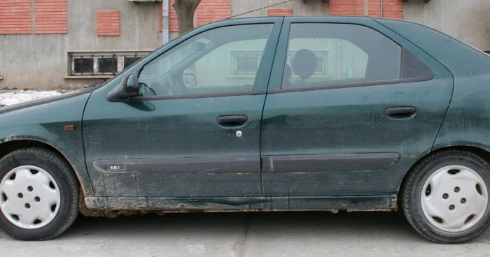 Conducea o mașină neînmatriculată