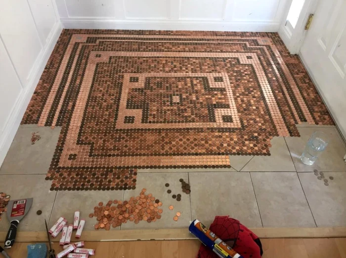 Kelly Graham a folosit monede din cupru, cu grade diferite de uzură