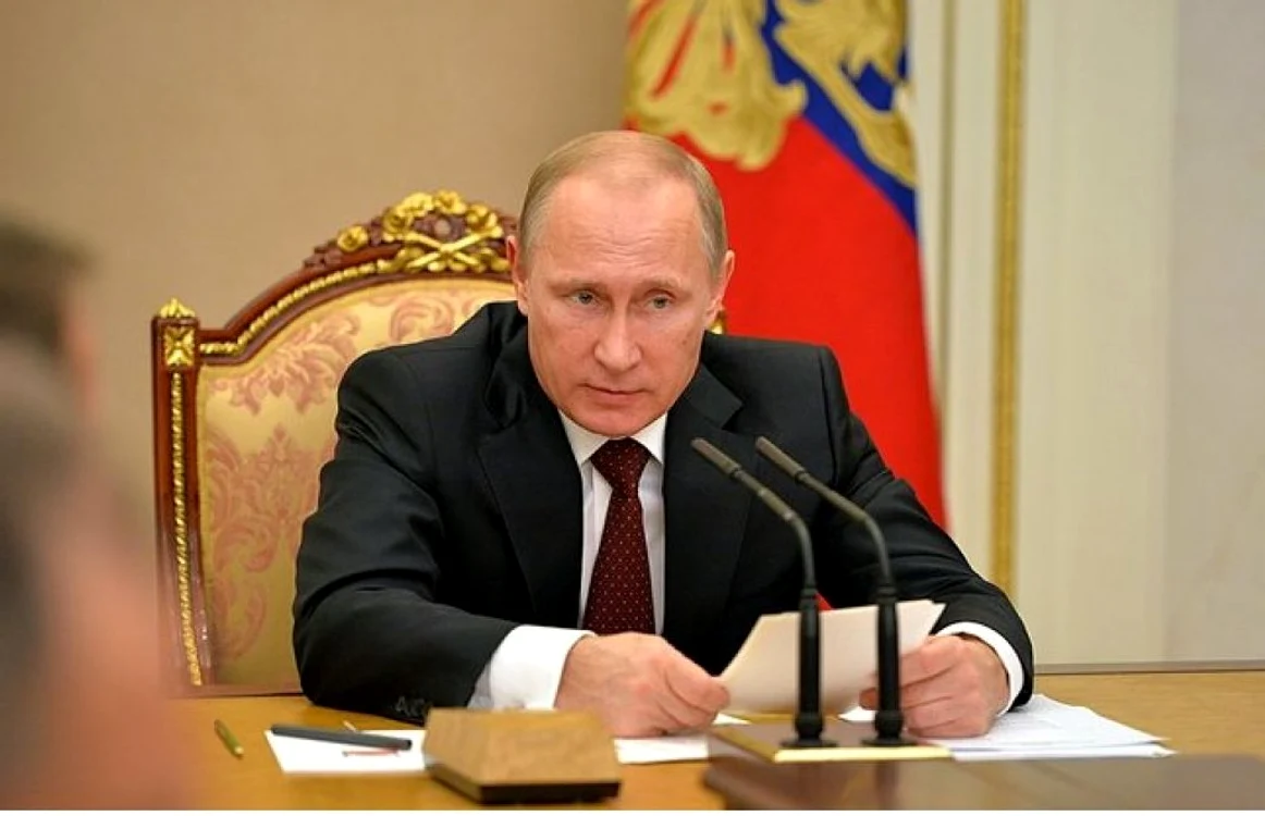 Vladimir Putin încearcă să recreeze istoria din cel de-Al Doilea Război Mondial