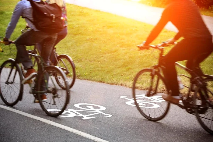Pistă pentru biciclete. FOTO Facebook Nicușor Dan