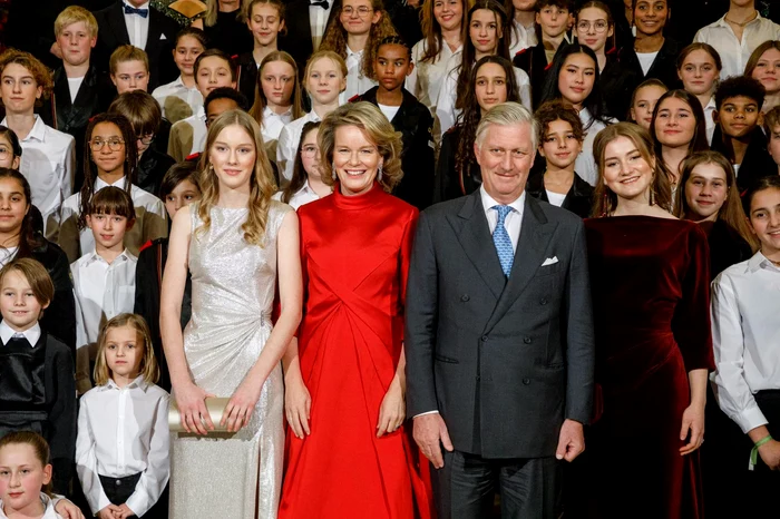 Regele Philippe al Belgiei și Regina Mathilde, cu Prințesa Elisabeta și Prințesa Eleonore la Concertul regal de Crăciun 2024   Casa Regală belgiană (6) jpg