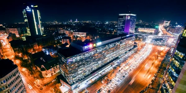 America House piata victoriei bucuresti foto CWEchinox.JPG