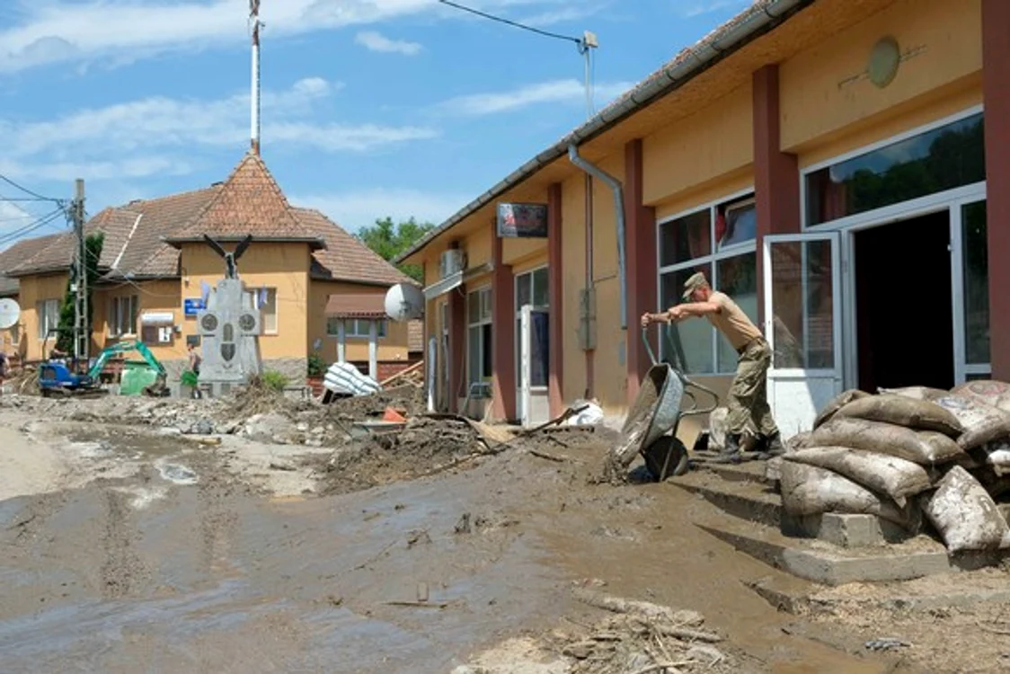 Alba - Inundaţiile au provocat pagube serioase în tot judeţul