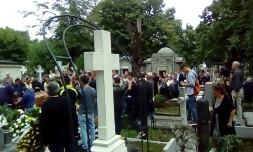 Prietenii, dar și cei care l au iubit i au adus un ultim omagiu lui Marin Moraru jpeg