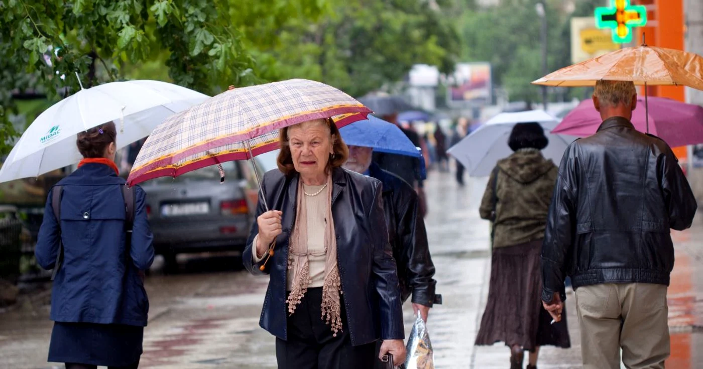 Românii nu vor scăpa de ploi nici în weekend        FOTO: Mediafax