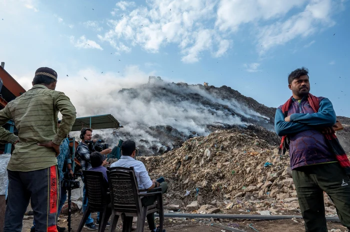 Oamenii care locuiesc în zonă suferă de boli respiratorii (Foto: Profimedia)