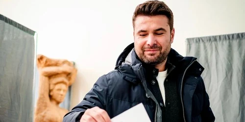 adrian mutu vot jpeg
