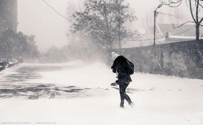 
    În perioada 9 - 11 ianuarie, vor fi perioade cu precipitații, predominant ninsori, în toate regiunile și se va depune strat nou de zăpadă local mai consistent, în special în MoldovaFOTO: adevarul.ro  