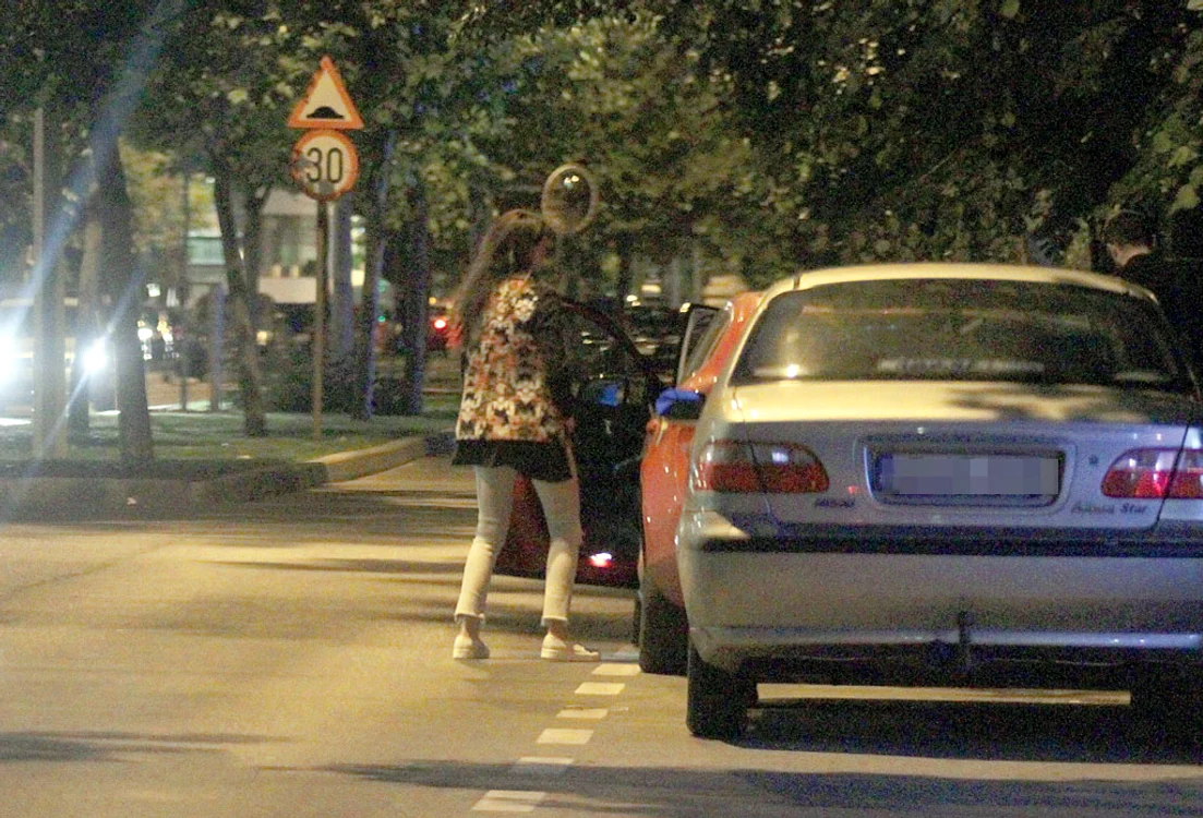 Vandici s-a urcat la  volan și și-a condus  tinerelul până în  apropierea casei  acestuia