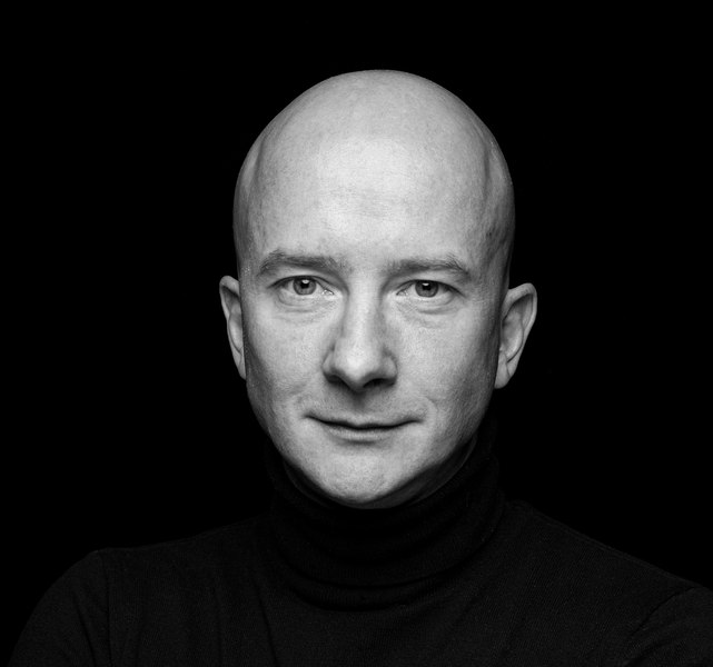 George Costin, regizor: „«Chicago», o poveste reală, cu teme incomode, spusă într-o notă satirică“ INTERVIU