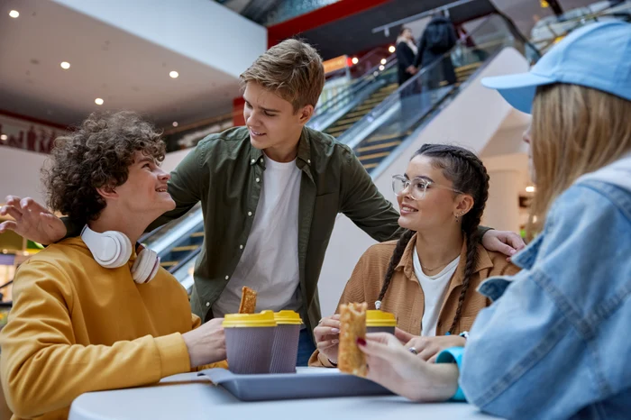 Abilităţi pe care europenii le dobândesc în adolescenţă şi americanii abia la maturitate