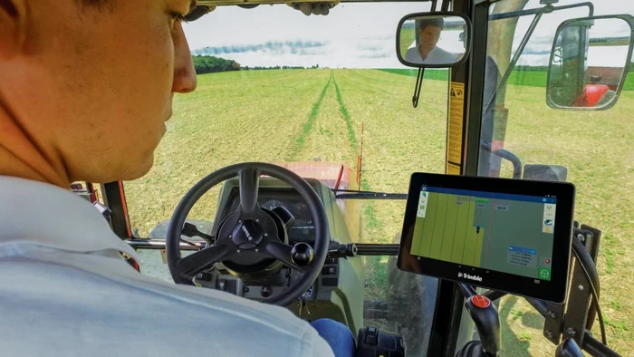 tractor trimble