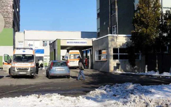 Locuitorii municipiului Slatina şi nu numai învaţă încet-încet să se ferească de consumul exagerat de alimente şi alcool - Spitalul Judeţean Slatina (Foto: Mugurel Manea)