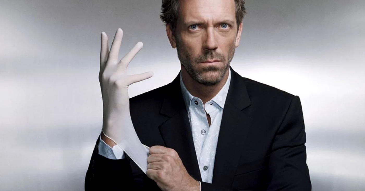 Hugh Laurie va cânta pentru publicul din România pe 12 iulie, de la 20.00, la Sala Palatului