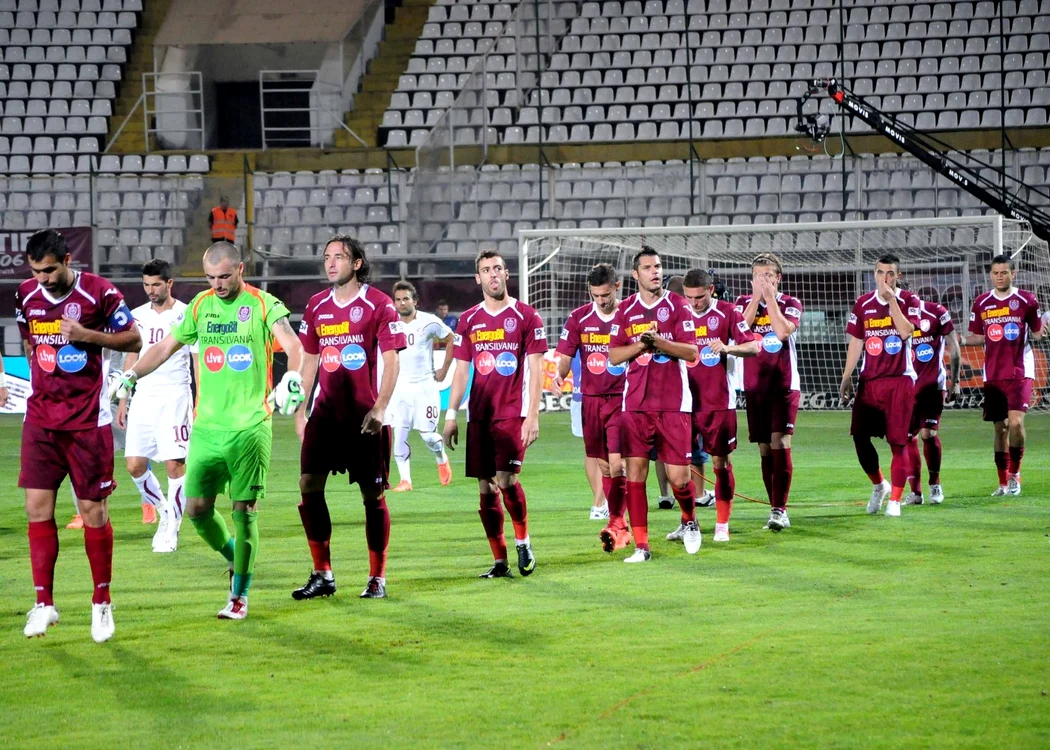 Clujenii a fost eliminaţi din Europa League cu scorul general de 5-0 FOTO Răzvan Păsărică