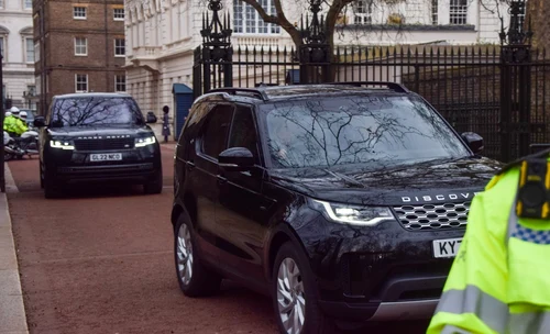 Mașina Prințului Harry la Londra jpg