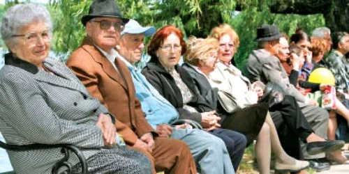 România, dupa Revoluţie: populaţie bătrână, copii neprotejaţi, educaţie neperformantă