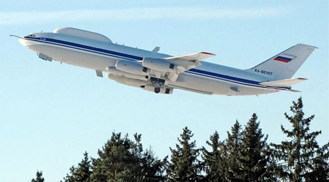 Așa arată avionul rușilor care poate să lanseze bombe nucleare