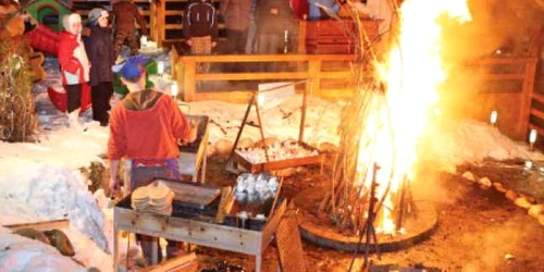 Focul de tabără, o atracţie pentru turişti