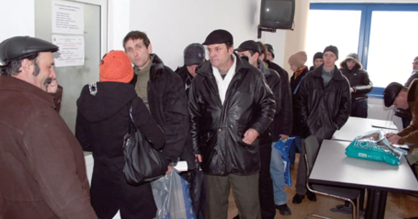 Şomerii aşteaptă în zadar să se angajeze