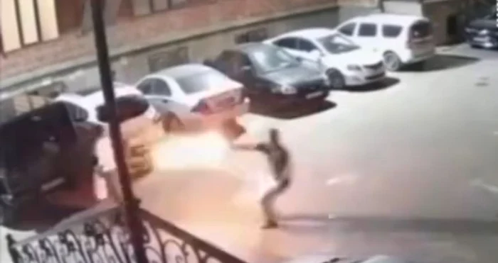 Momentul în care Timur Hizrijev a fost împușcat, în plină stradă. Captură TikTok