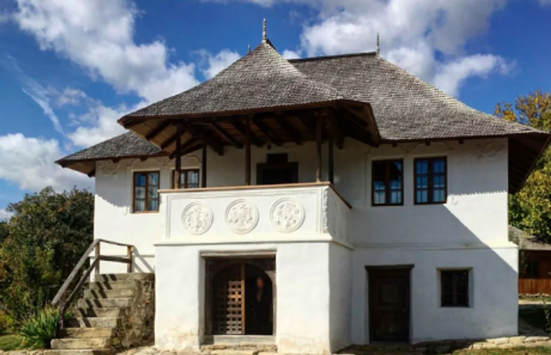 Casa cu blazoane Chiojdu Buzău Sursa Facebook Castle Break