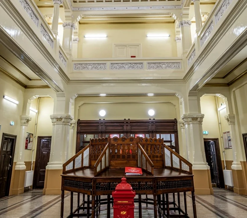 Imagine din interiorul monumentului istoric FOTO Poșta Română