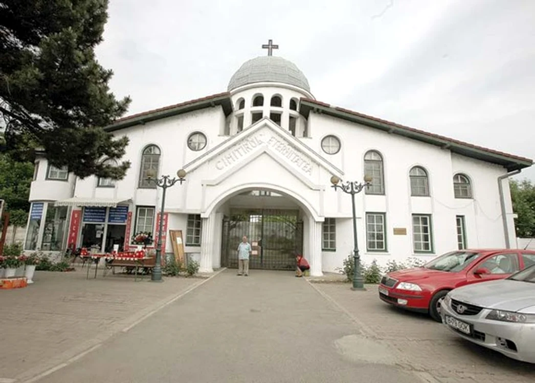 Oana a vândut Cimitirul Eternitatea