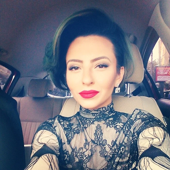 Giulia s-a îmbrăcat cu o rochie cu spatele gol Foto: arhiva personală