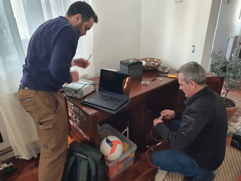 Trei staţii seismice şi cinci GPS au fost instalate în județul Gorj