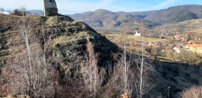 Turnul de la Răchitova. FOTO: Daniel Guţă. ADEVĂRUL.