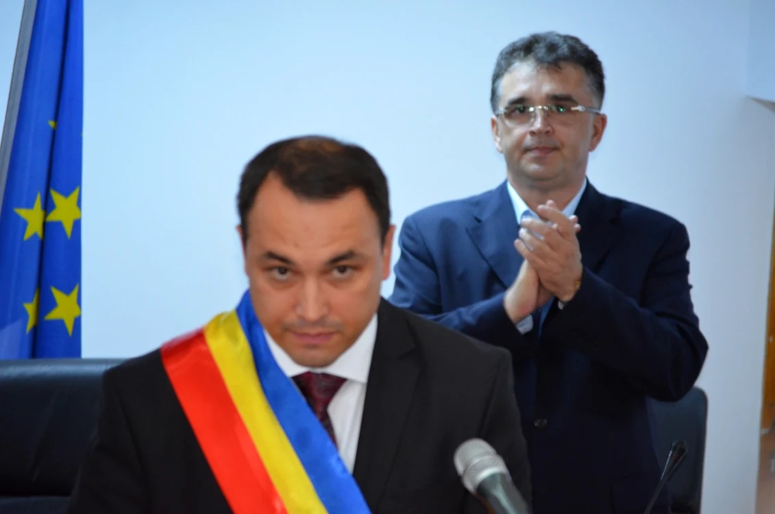 Cristi Misăilă a depus pe 1 iulie jurământul în noa calitate de primar FOTO: Ştefan Borcea