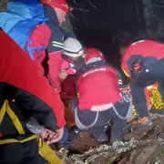 Un bărbat a murit strivit de un copac la un concurs de alergare montană din Bucovina FOTO ISU