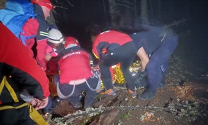 Un bărbat a murit strivit de un copac la un concurs de alergare montană din Bucovina FOTO ISU