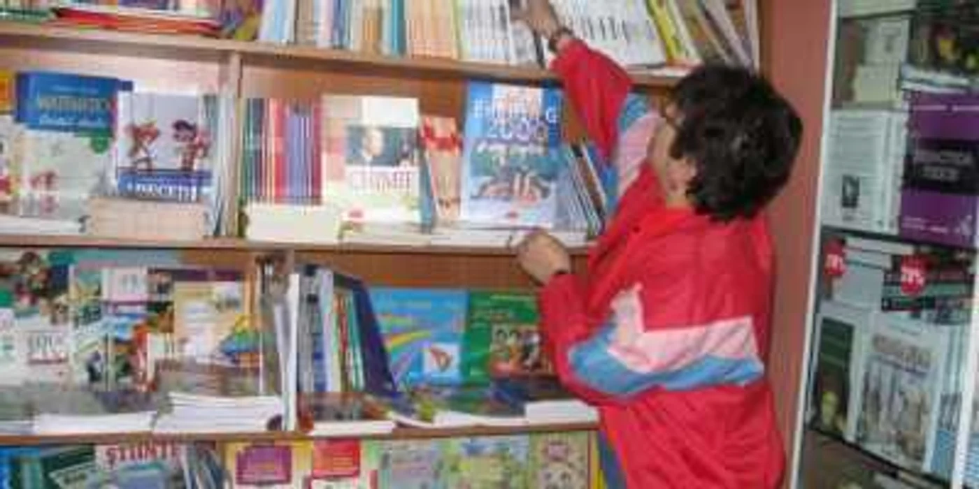 Târgovişte:Manuale, la comandă