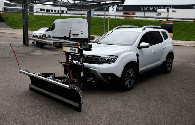Prețul exorbitant cu care se vinde în Germania o Dacia Duster adaptată pentru deszăpezire