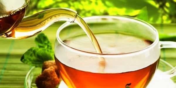 Ceaiul de plante grăbeşte vindecarea stomacului